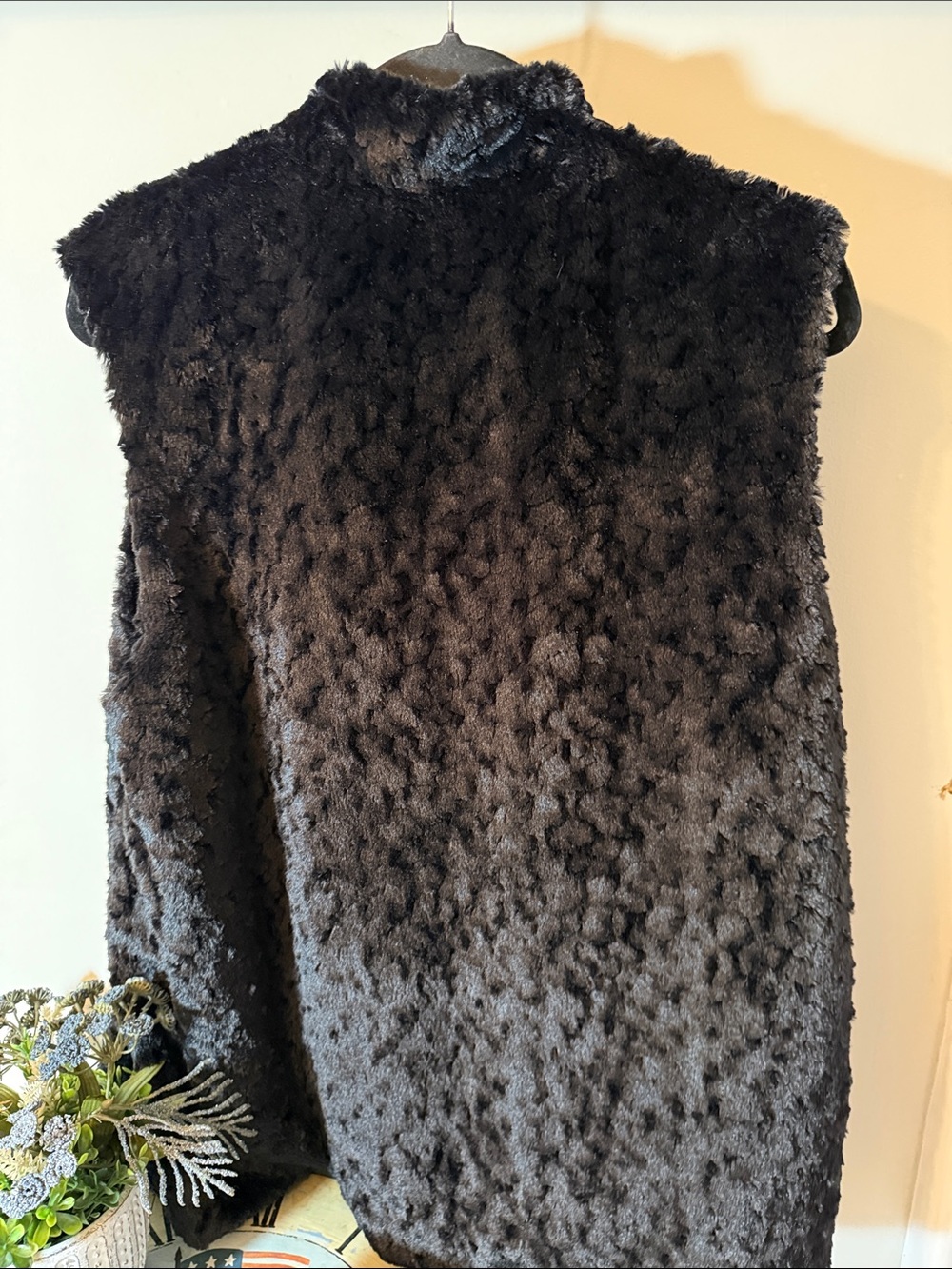 Est. 1946 Black Faux Fur Open Front Vest - Picture 6 of 7
